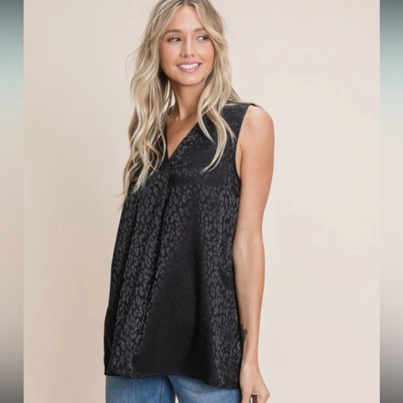 JODIFL Tops - Jodifl Black Leopard Sleeveless Blouse